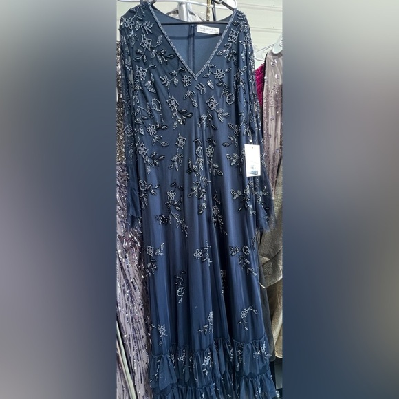 Mac Duggal 9239 NWT V-neckline Long Embellished Long Dress - Picture 4 of 6